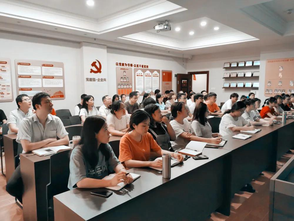 热烈庆祝建党99周年,开云手机官方网站-开云(中国)
组织全体骨干召开“不忘初心、牢记使命”主题教育活动